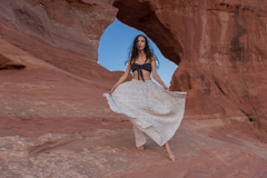 Anoush Anou, Looking Glass Arch